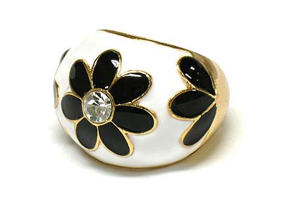 Spring tone crystal flower glamour ring