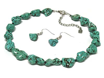 Turquoise stone linked simple necklace and earring set