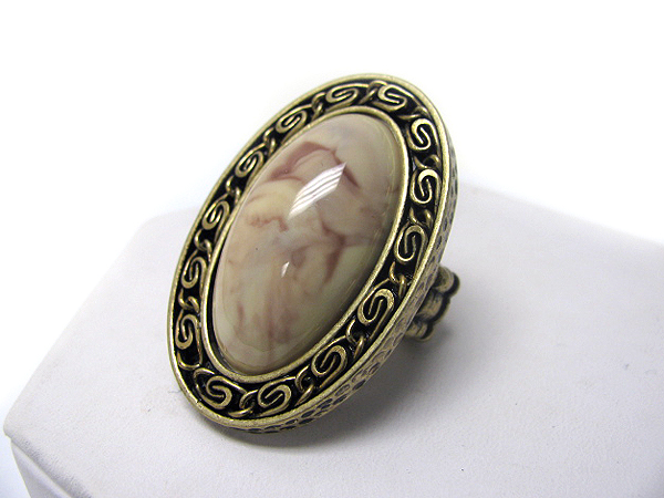 Oval stone and metal deco stretch ring