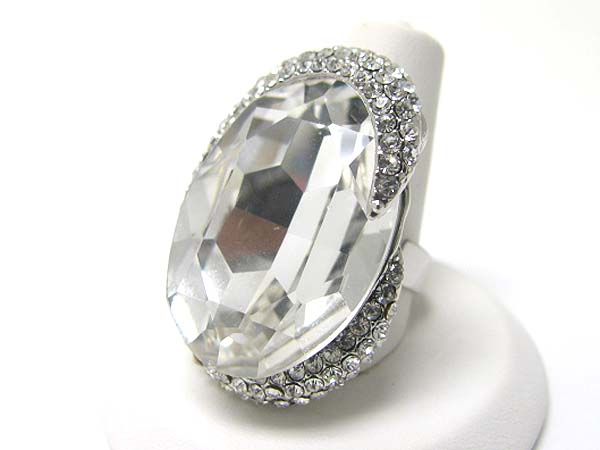 Large cubic zirconia and crystal side ring