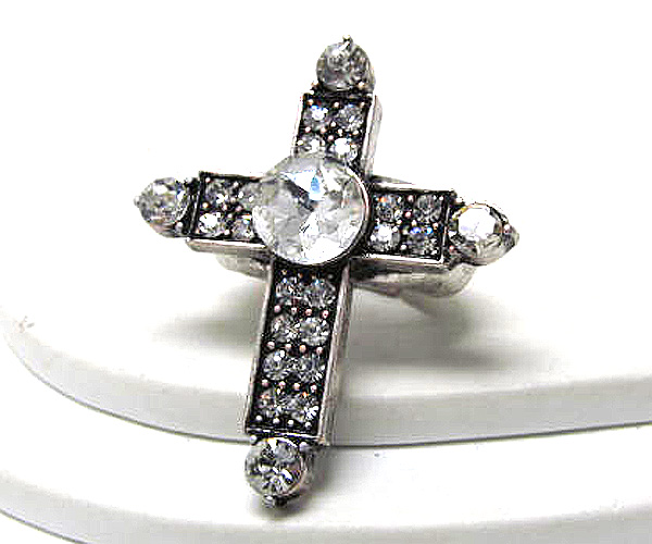 Multi round crystal cross stretch ring