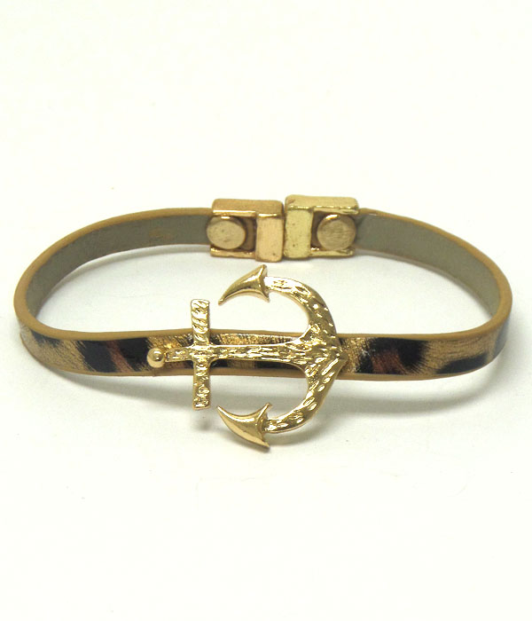 Anchor on leatherette band and magnetic closure bracelet