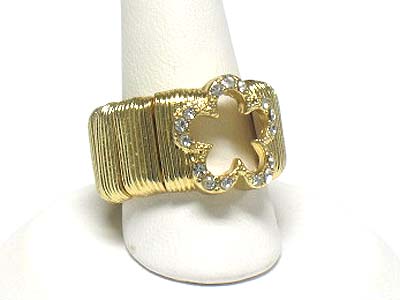 Crystal flower shape stretch ring