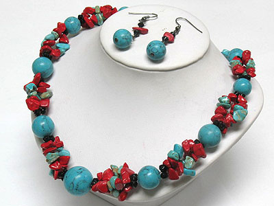 Turquoise stone ball and mixed chip stone necklace and earring set