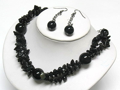 Onyx stone ball and chip stone necklace and earring set