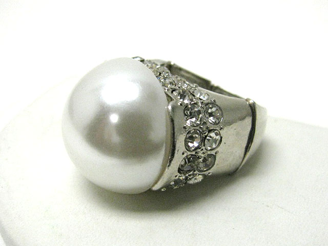 Pearl dome and crystal deco stretch ring?