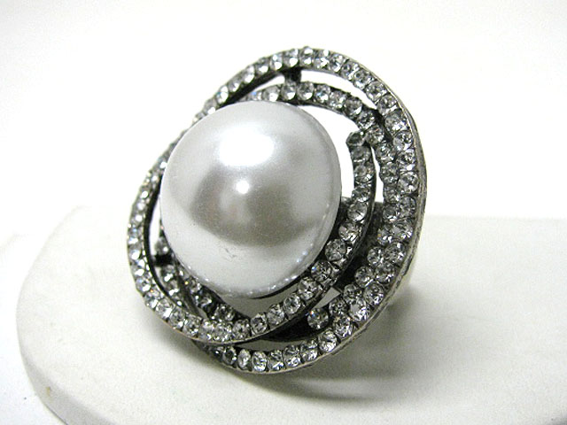 Pearl dome and crystal deco stretch ring?