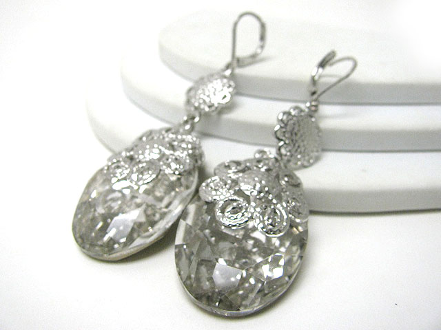 Austrian crystal fracet oval disk earring?