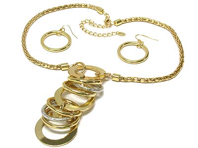 Multi metal round disk linked pendant mash chain necklace and earring set 