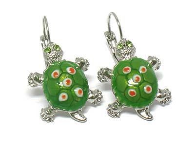 Crystal eyes turtle enamel earring 