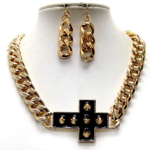 Epoxy and spike on cross pendant and thick chain necklace earring set