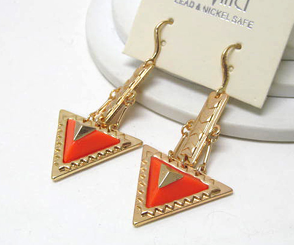 Metal triangle and acryl fashion arrow style  drop earring