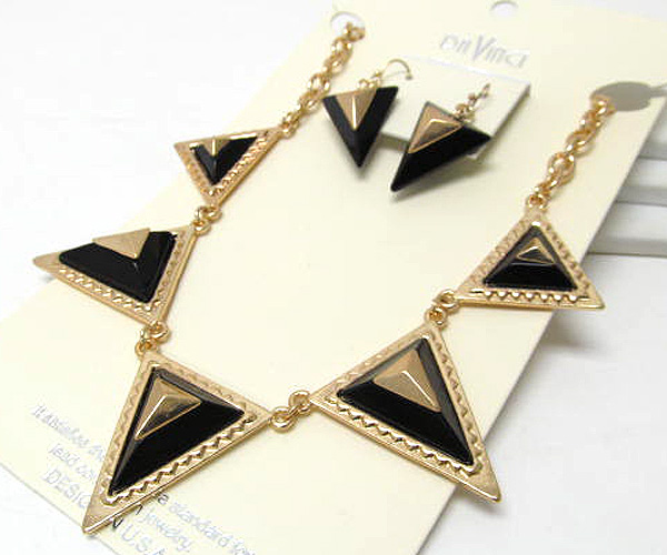 Metal triangle patern and acryl fashion style drop chain necklace earring set