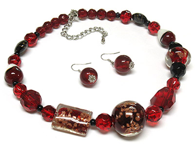 Glass large red tone ball and acrylic bead necklace and earring set