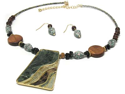 Semi precious plating metal pendant and wood deco seed bead necklace and earring set