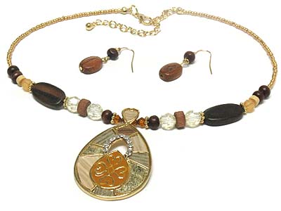 Wood and stone mosaic pattern crystal deco tear shape pendant seed bead necklace and earring set