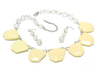 Glass and regin nugget and acrylic bead linked necklace and earring set