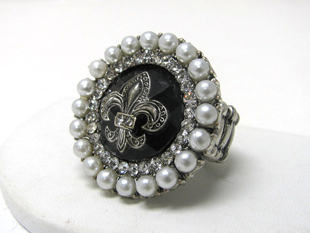 Fleur de lis top glass crystal pearl beads combo strethc ring