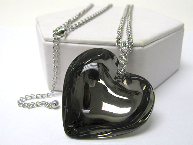 Crystal stud acryl and metal heart pendant long necklace