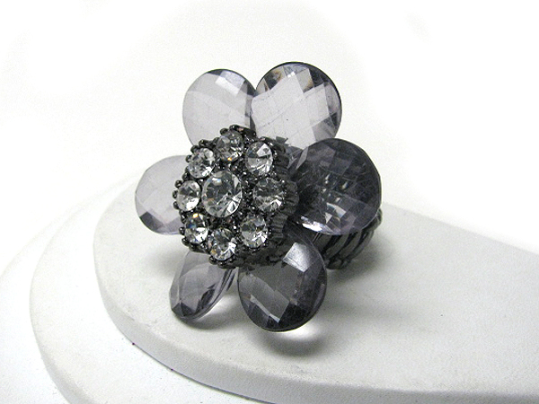 Crystal center and acrylic petal stretch ring