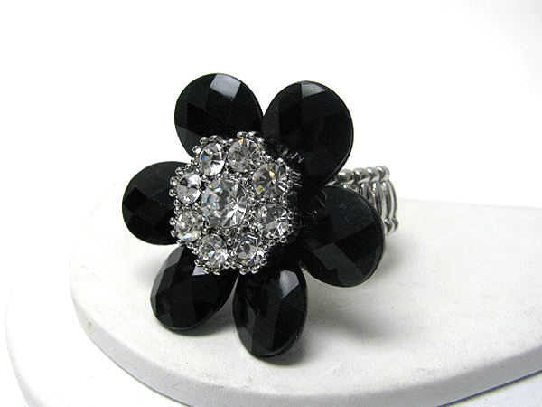 Crystal center and acrylic petal stretch ring