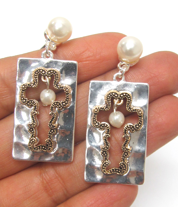 Metal textured cross pearl earrings