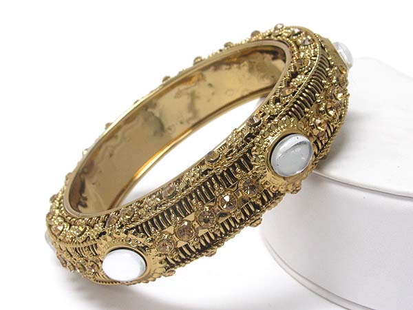 Crystal and acryl stone deco metal bangle