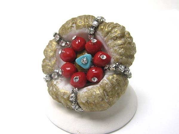 Antique look crystal and natural stone patina flower stretch ring