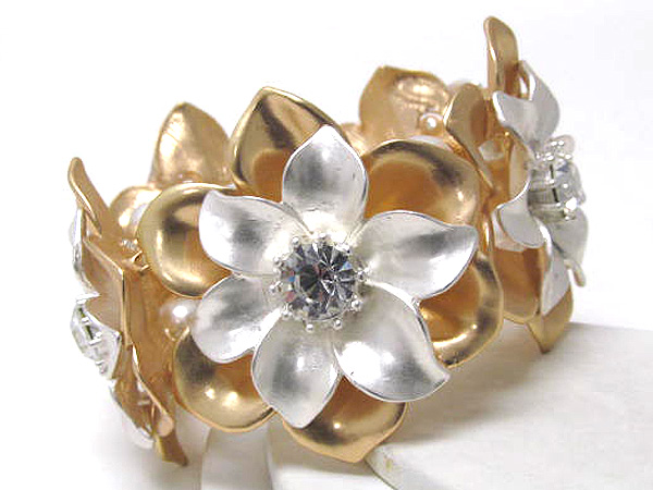 Metal crystal patern fashion flowers  and metal balls stretch bracelet