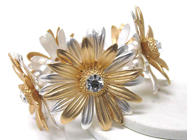 Metal crystal patern fashion sunflowers  and metal balls stretch bracelet