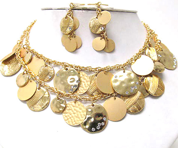 Two row multi crystal metal hammerd and metal pebble link disk metal chain necklace earring set