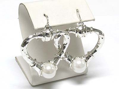 Glass pearl stone earring