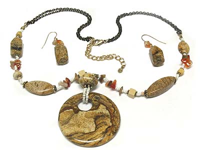 Semi precious stone large disk pendant double strands necklace and earrig set - agate