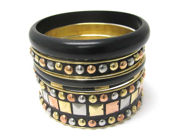 Metal stud multi bangle set