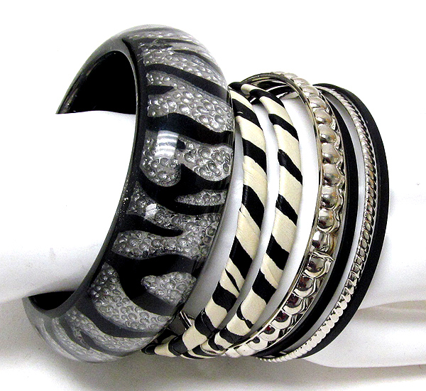 Multi metal and resin zebra pattern bangle bracelet set of 7