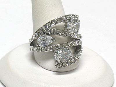 Triple cubic zirconia and crystal deco wide ring