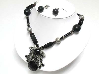 Ethnic style crystal deco black tone neckalce and earring set