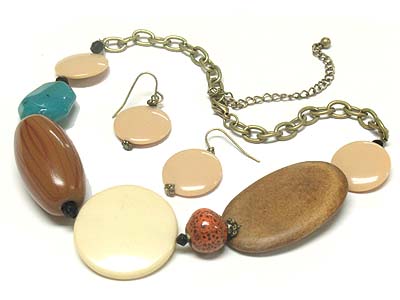 Wood and ceramic linked neckalce and earring set 