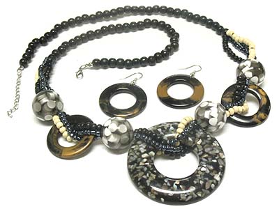 Shell mosaic donut and ball with wooden triple strands necklace and earring set