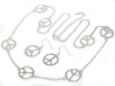 Matt metal multi peace long necklace and earring set  