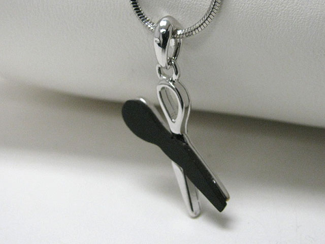 Made in korea whitegold plating mother of pearl scissors pendant necklace