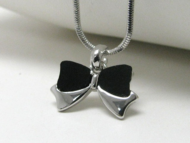 Made in korea whitegold plating mother of pearl ribbon pendant necklace