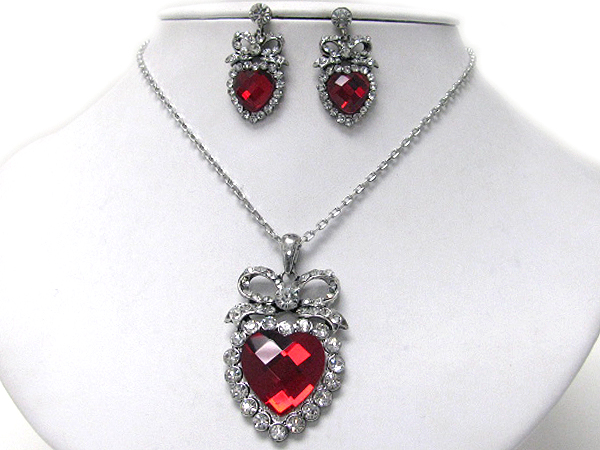 Crystal ribbon and glass heart necklace earring set