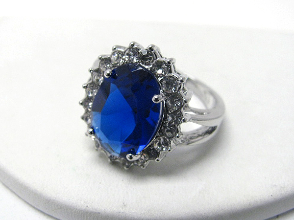 Crystal and glass oval shape ring