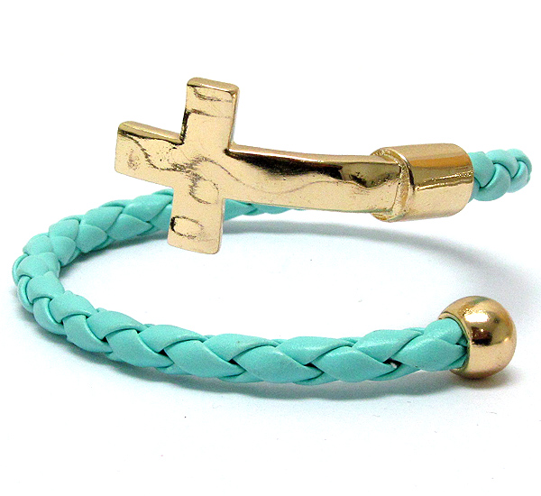 Hammered cross tip and braid wire band adjustable bracelet