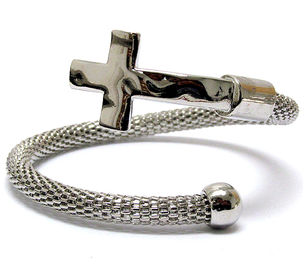 Hammered cross tip and braid wire band adjustable bracelet