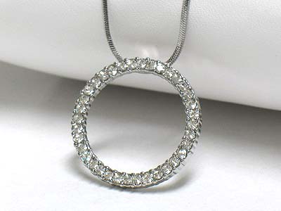 Crystal round pendant necklace