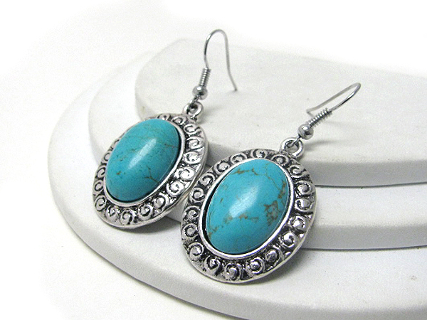 Turquoise oval shape earring