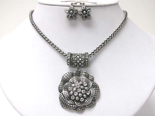 Crystal stud metal tube and flower pendant necklace earring set 