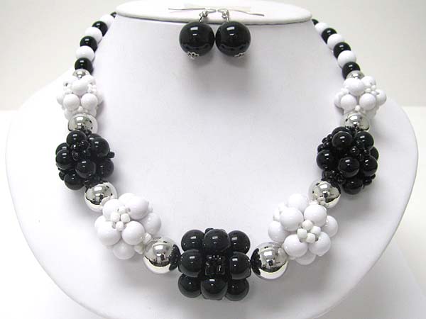 Clustered beads and metal ball link necklace earring set